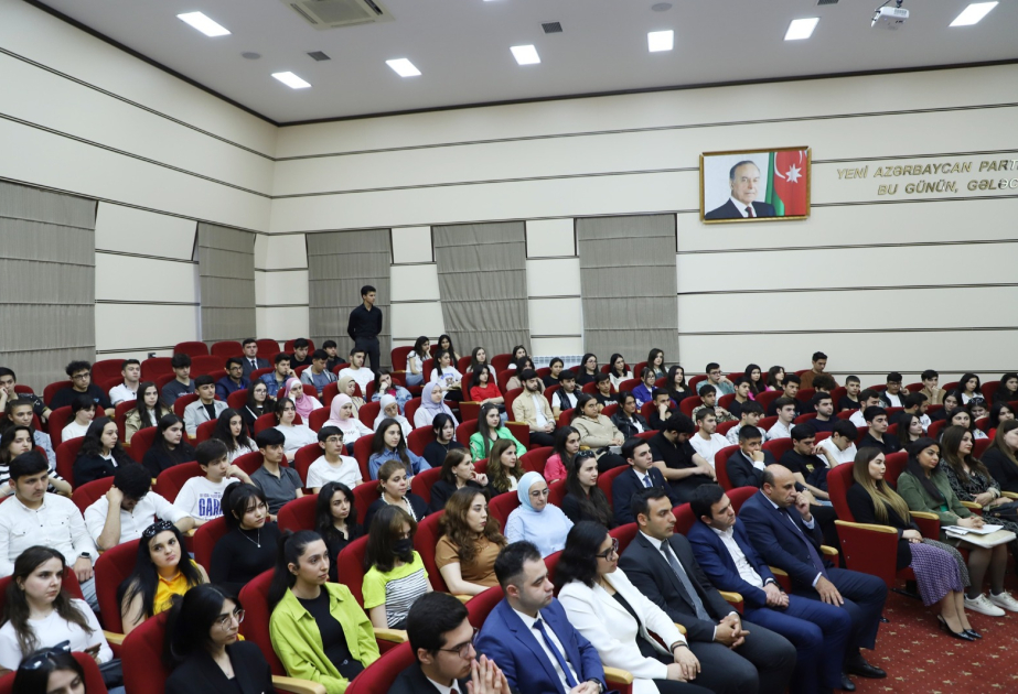 “Ümummilli Lider Heydər Əliyev irsi: gənclərin vətənpərvərlik ruhunun formalaşdırılmasında rolu” elmi-praktiki seminar keçirilib
