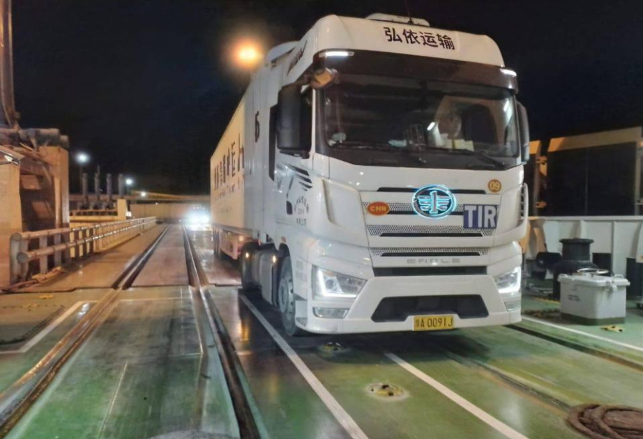 Se lanza el transporte de prueba por carretera en la ruta China-Kazajistán-Azerbaiyán-Georgia