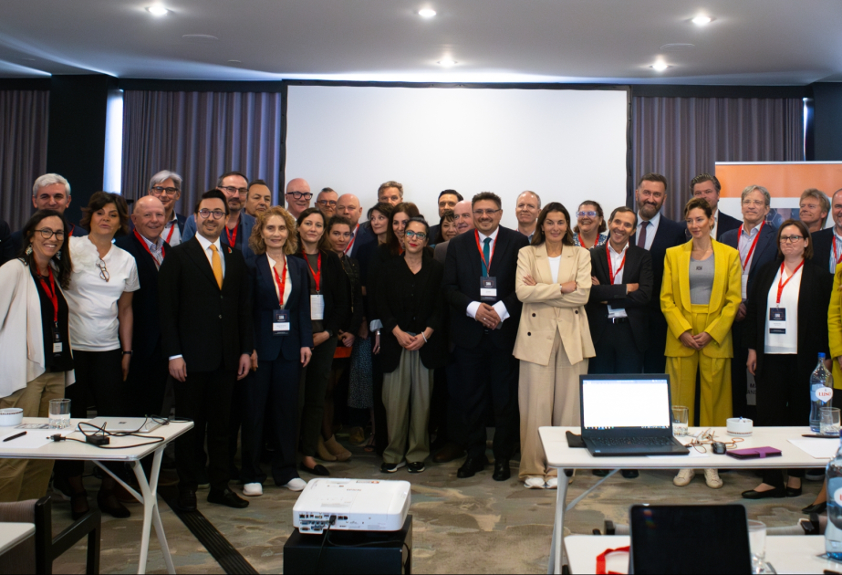 L’IA facilite la création de fake news - des représentants d'agences de presse tiennent des discussions à Lisbonne