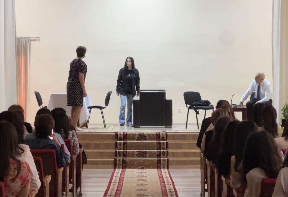 Şuşa Dövlət Milli Dram Teatrı Qubada “Boy çiçəyi“ tamaşasını təqdim edib