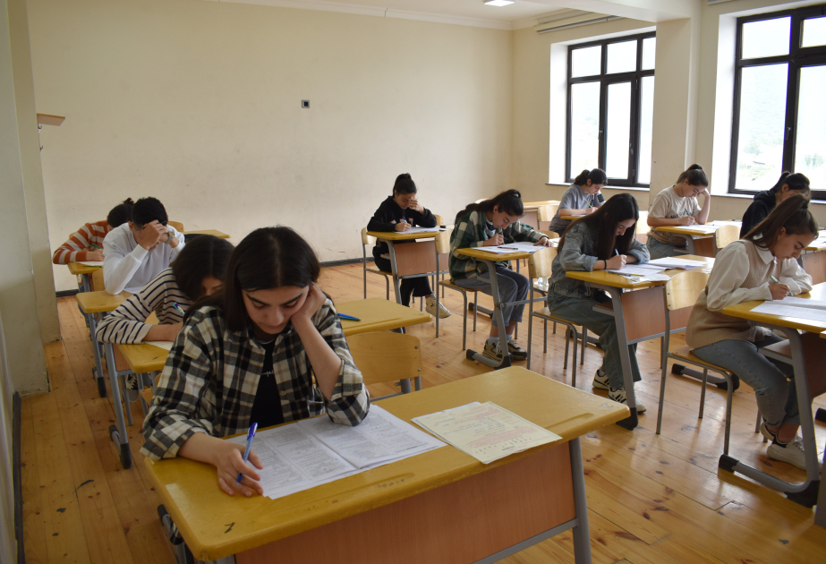 Şəkidə II və III ixtisas qrupları üzrə qəbul imtahanları on bir mərkəzdə aparılıb