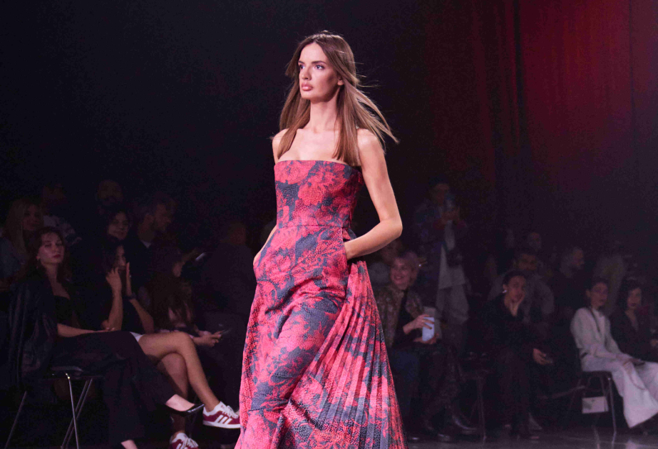 В Baku Crystal Hall состоялось открытие второго сезона Baku Fashion Week