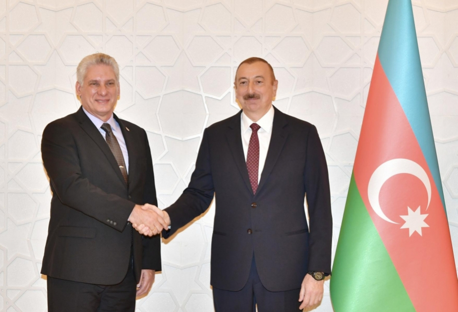 El Presidente de Cuba felicita al Presidente de Azerbaiyán