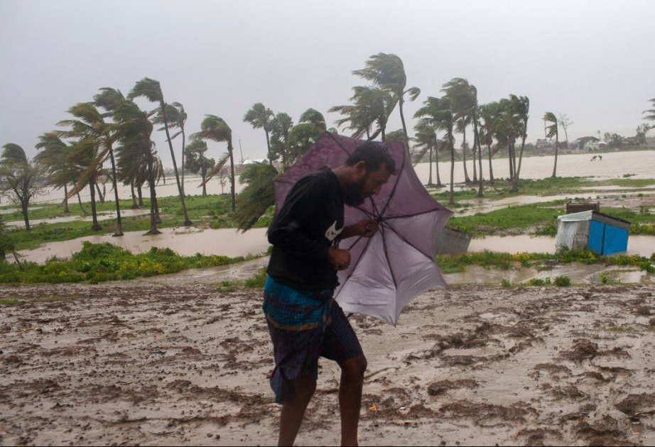 Mindestens 23 Tote durch Tropensturm in Indien und Bangladesch