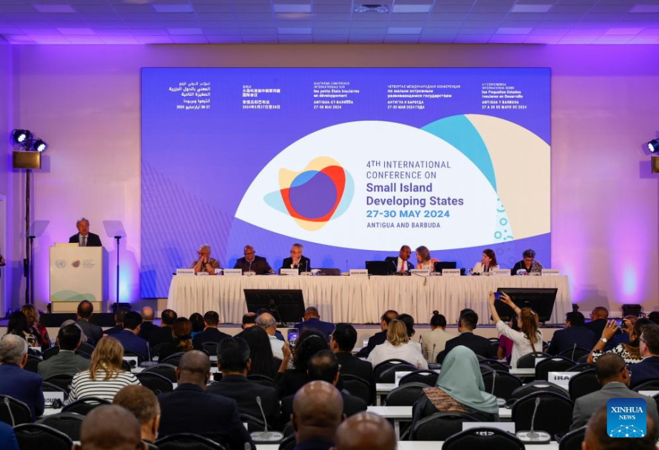 Pequeños países insulares trazan nuevas rutas hacia prosperidad sostenible en conferencia de ONU