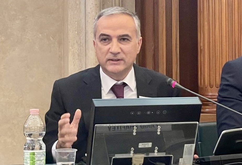 Azerbaiyán e Italia mantienen una sólida interacción política