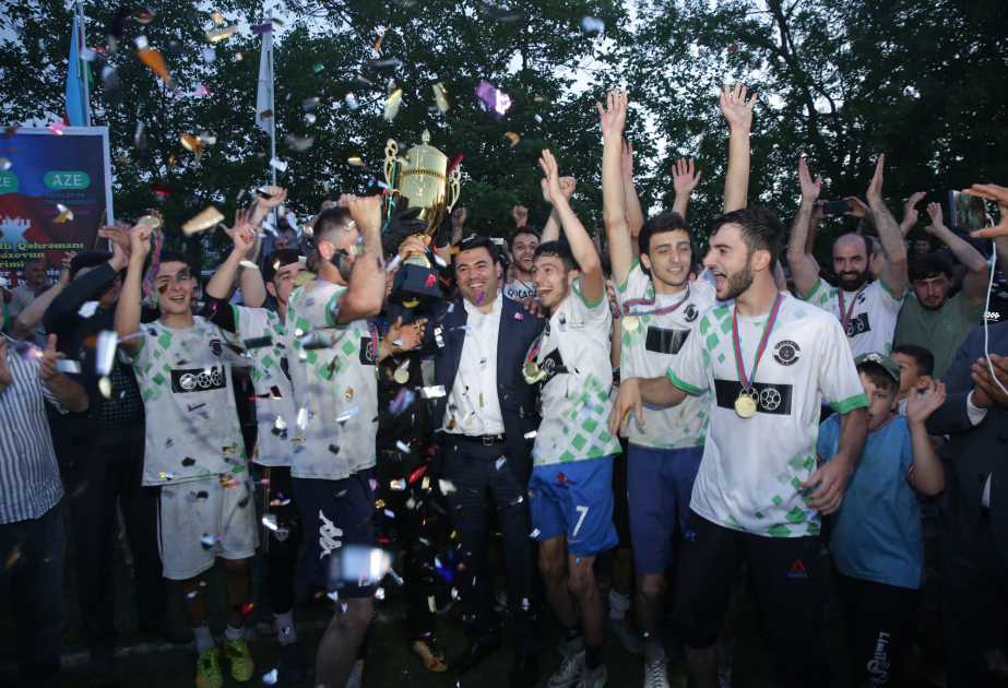 Futbol üzrə Xaçmaz birinciliyinin qalibləri mükafatlandırılıb