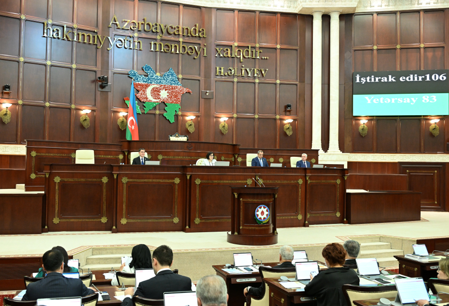 Parlamentdə ötən ilin dövlət büdcəsinin icrası ilə bağlı qanun layihəsi müzakirə edilir