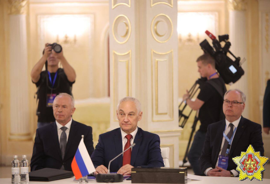 Министр обороны РФ: Армении и Азербайджану для урегулирования бесцеремонно навязываются посреднические услуги