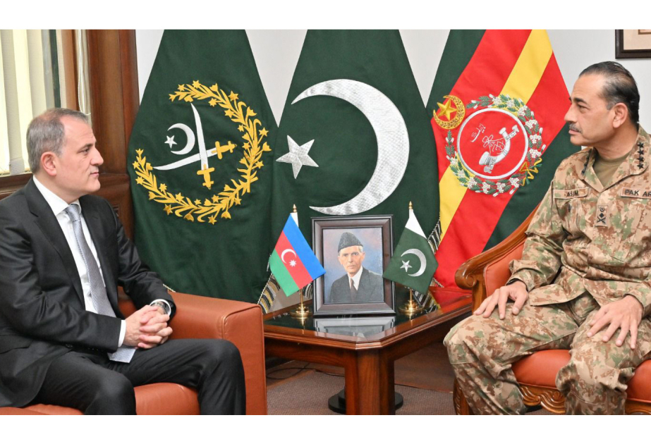 Se discuten las perspectivas de la cooperación militar entre Azerbaiyán y Pakistán