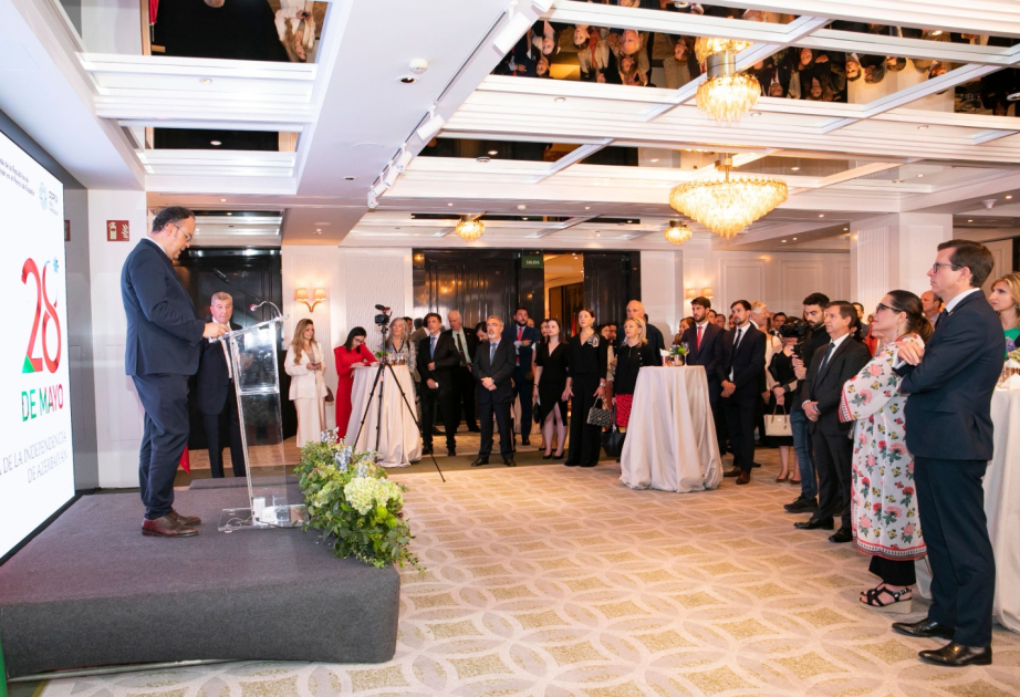 El Día de Independencia de Azerbaiyán se celebró solemnemente en Madrid