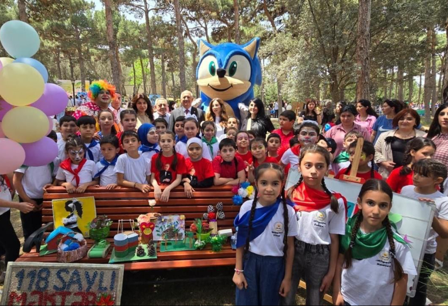 Suraxanıda “Yaşıl dünyamızı qoruyaq, uşaqlarımıza sağlam gələcək quraq” adlı festival keçirilib