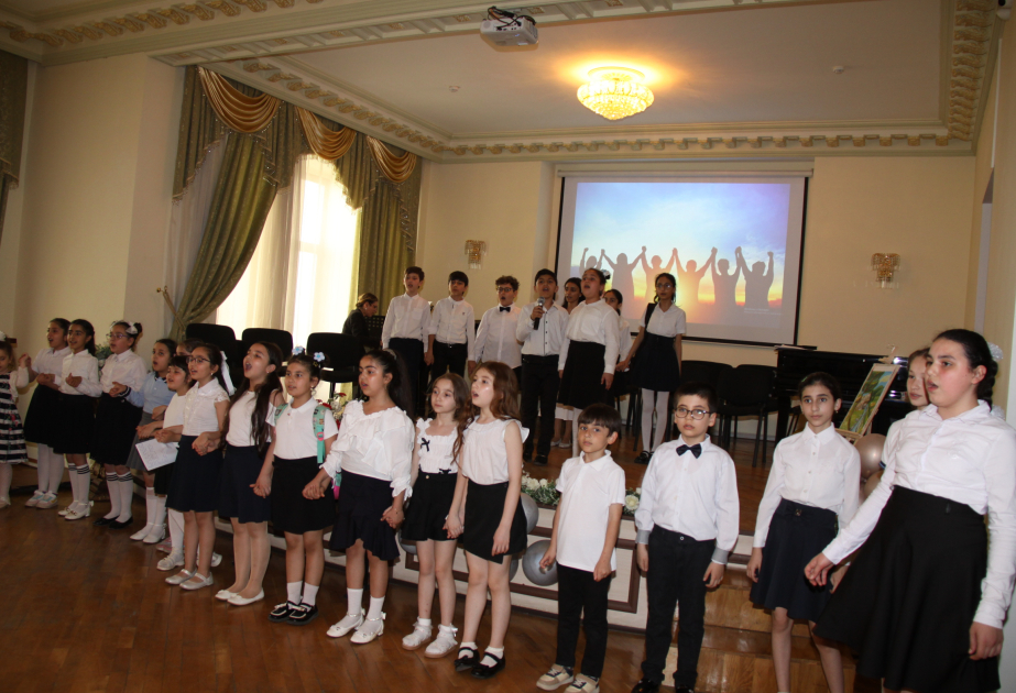 Üzeyir Hacıbəyli adına konsert salonunda Uşaqların Beynəlxalq Müdafiəsi Gününə həsr olunan tədbir keçirilib