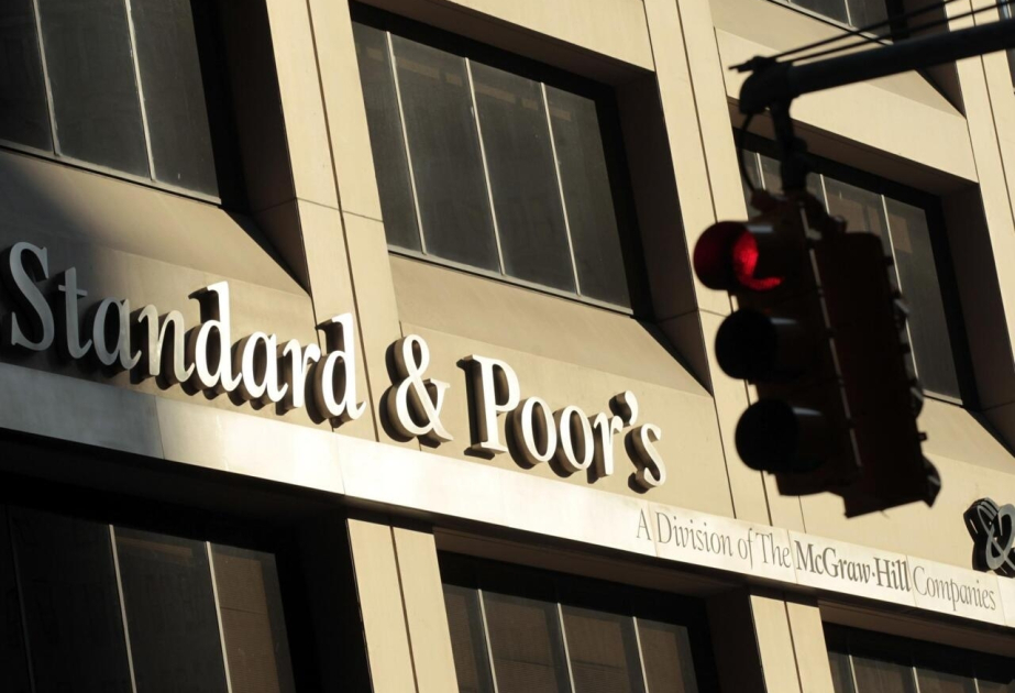 “Standart and Poors” Fransanın kredit reytinqini aşağı salıb