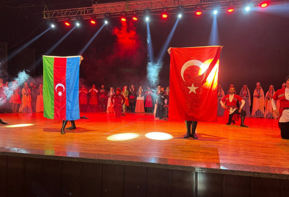 Ankarada Azərbaycan milli rəqsləri təqdim edilib