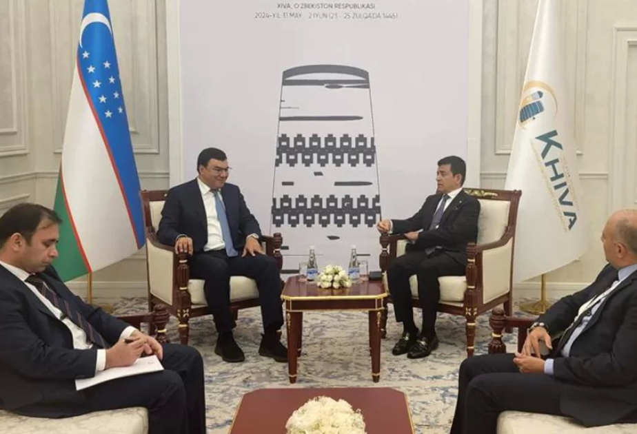 Le Directeur général de l’ICESCO tient trois réunions en marge de la Conférence des ministres du Tourisme dans le monde islamique en Ouzbékistan