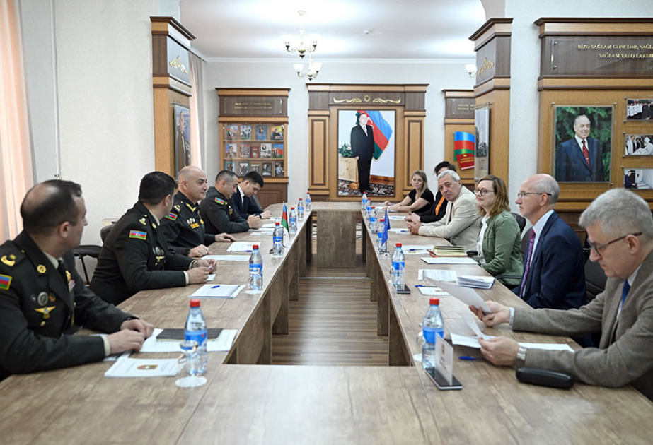 MMU-da NATO-nun Müdafiə Təhsilinin Təkmilləşdirilməsi Proqramı çərçivəsində icmal görüşü keçirilib