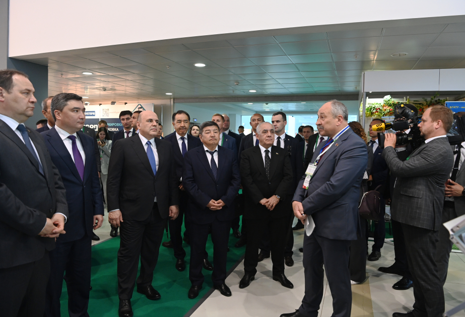 El Primer Ministro de Azerbaiyán visita la exposición "Belagro 2024" en Minsk