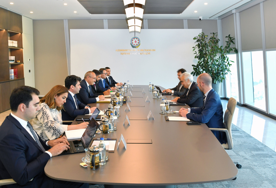 Rencontre entre le ministre azerbaïdjanais de l’Economie et le directeur exécutif de l’Agence internationale de l’énergie