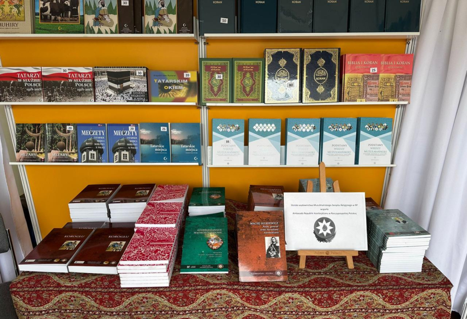 Varşava Beynəlxalq Kitab Sərgisində Azərbaycan yazıçılarının da əsərləri nümayiş olunub