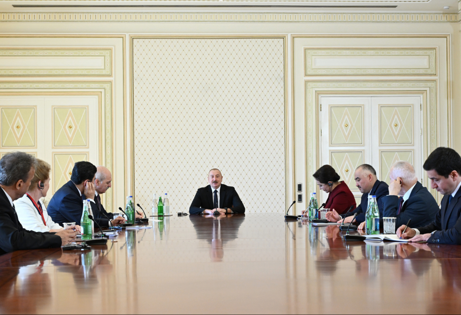 Präsident Ilham Aliyev empfängt TURKPA-Delegation VIDEO