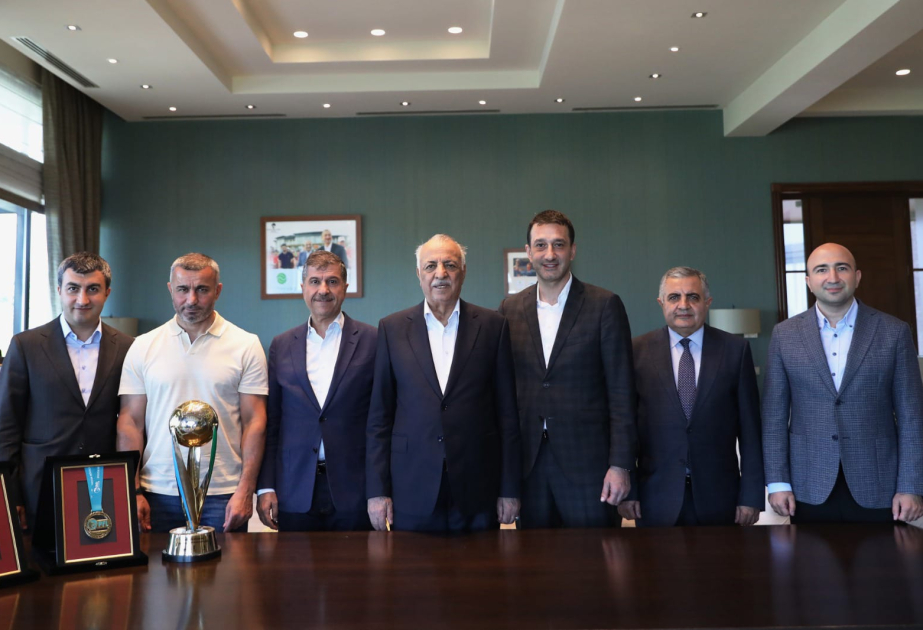 “Qarabağ”ın fəxri prezidenti klubu çempionluq münasibətilə təbrik edib