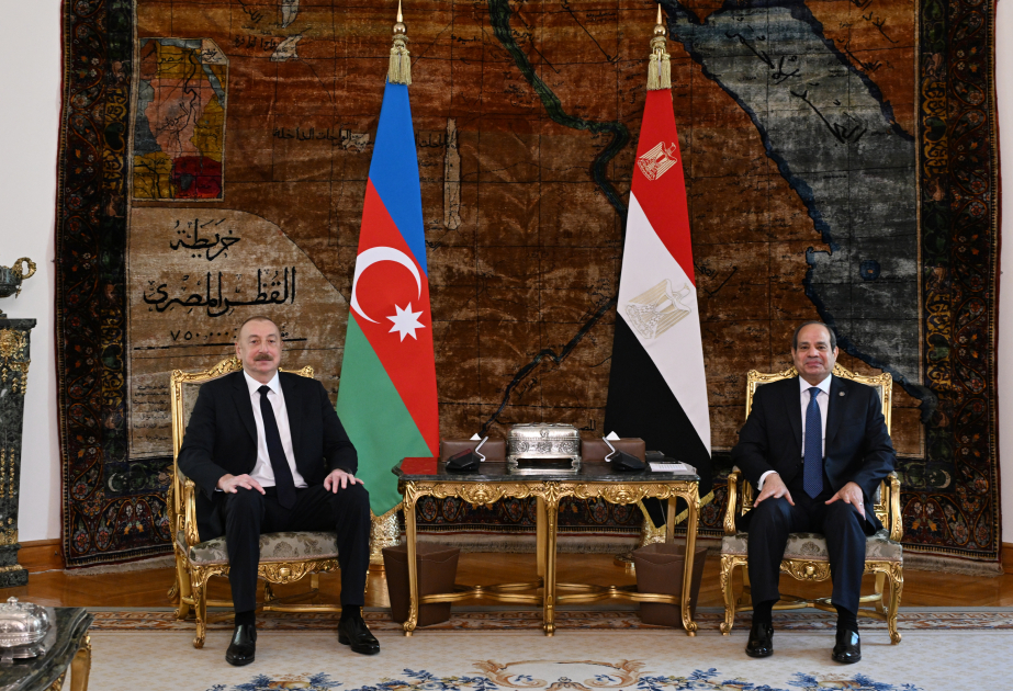 President Ilham Aliyev held one-on-one meeting with President Abdel Fattah El-Sisi VIDEO