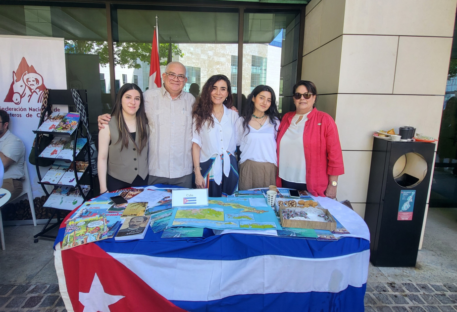 Embajada de Cuba en Azerbaiyán presente en el Festival Internacional de la Universidad ADA