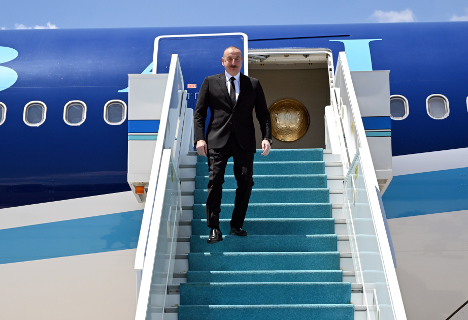 Präsident Ilham Aliyev ist zu Arbeitsbesuch in der Türkei eingetroffen VIDEO