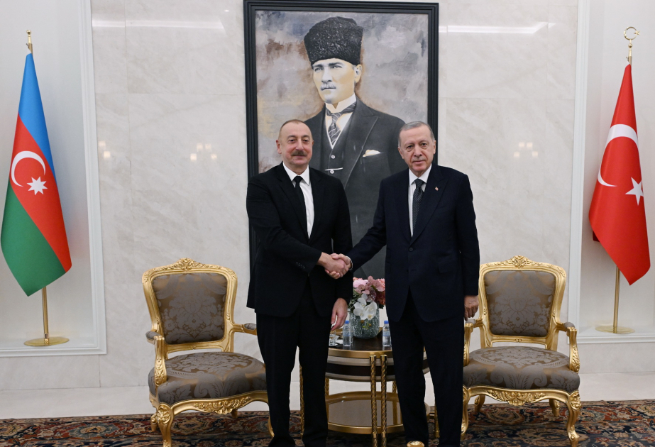 Azerbaijani and Turkish Presidents met at Ankara Esenboğa Airport VIDEO