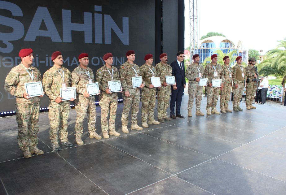 “Şahin” hərbi-idman oyunlarının qalib komandaları mükafatlandırılıb