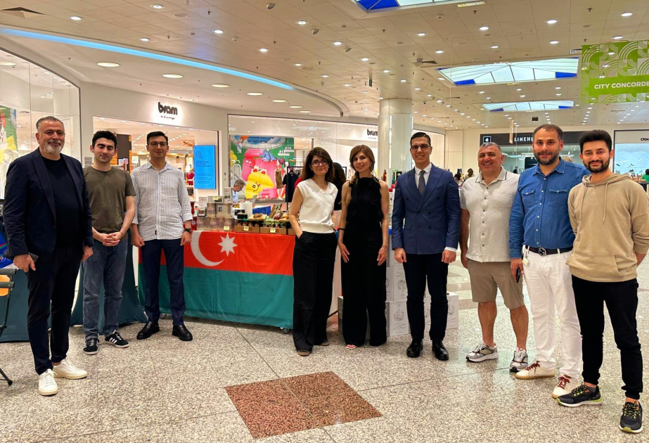 Azərbaycan Beynəlxalq Lüksemburq Minibazarında milli stendimizlə təmsil olunub