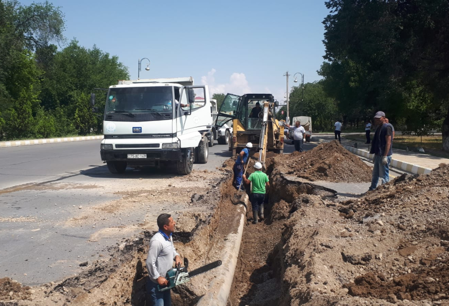 Naxçıvan şəhərində magistral su xəttində qəza baş verib