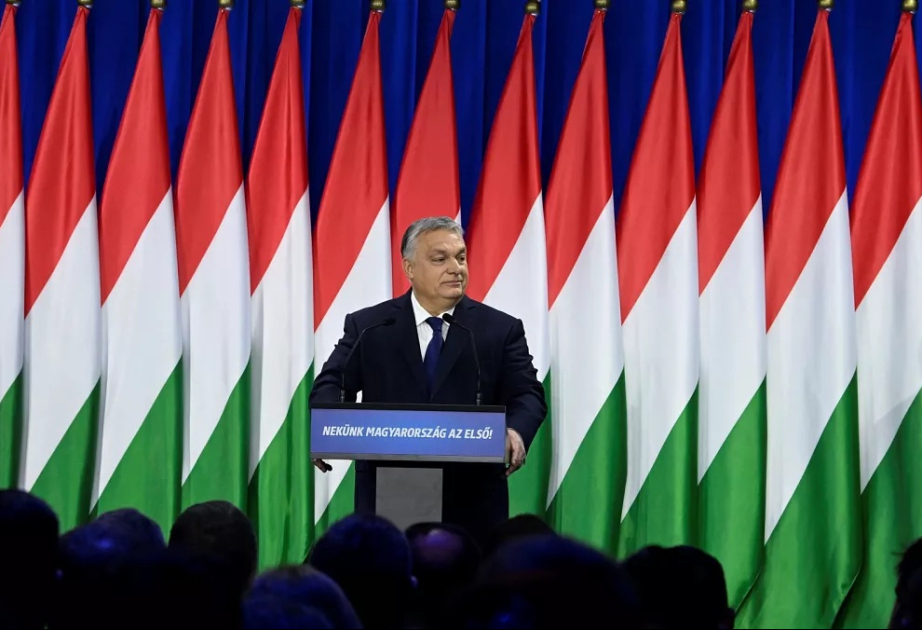Премьер-министр Венгрии готовится к непростому разговору с генсеком НАТО