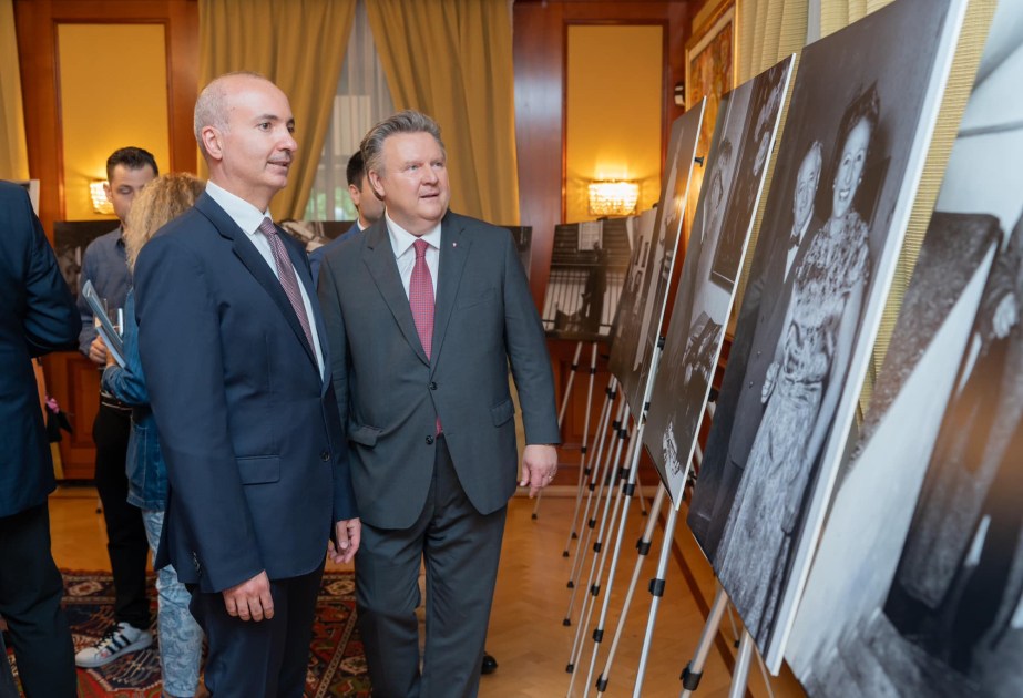 Azərbaycanın Avstriyadakı səfirliyində görkəmli avstriyalı kinoaktyor Hans Mozerin xatirəsinə fotosərgi açılıb