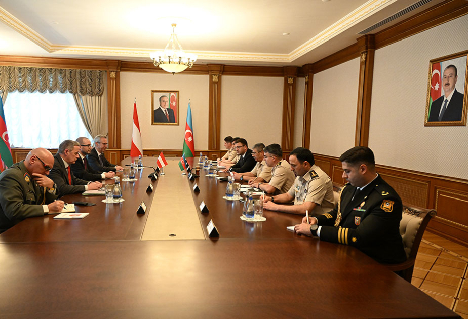 Se examinan las cuestiones de la expansión de la cooperación militar entre Azerbaiyán y Austria