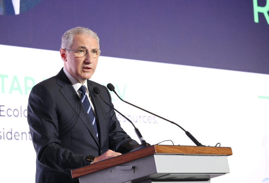 Nazir: Karbon emissiyalarının təxminən 2 faizi aviasiyanın payına düşür