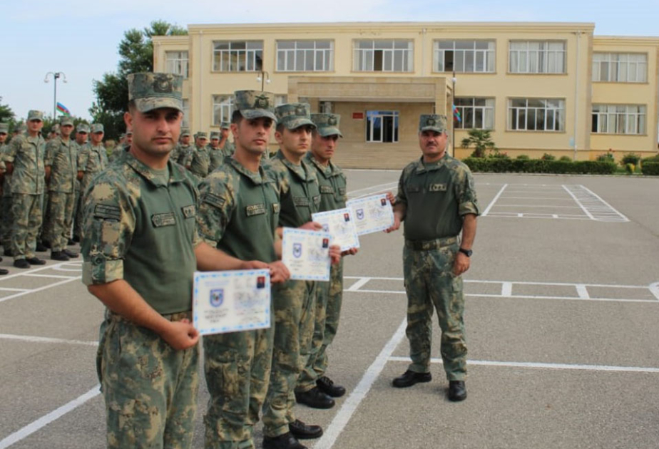 Növbəti “Zabit ixtisas hazırlığı kursu”nun buraxılış mərasimi keçirilib