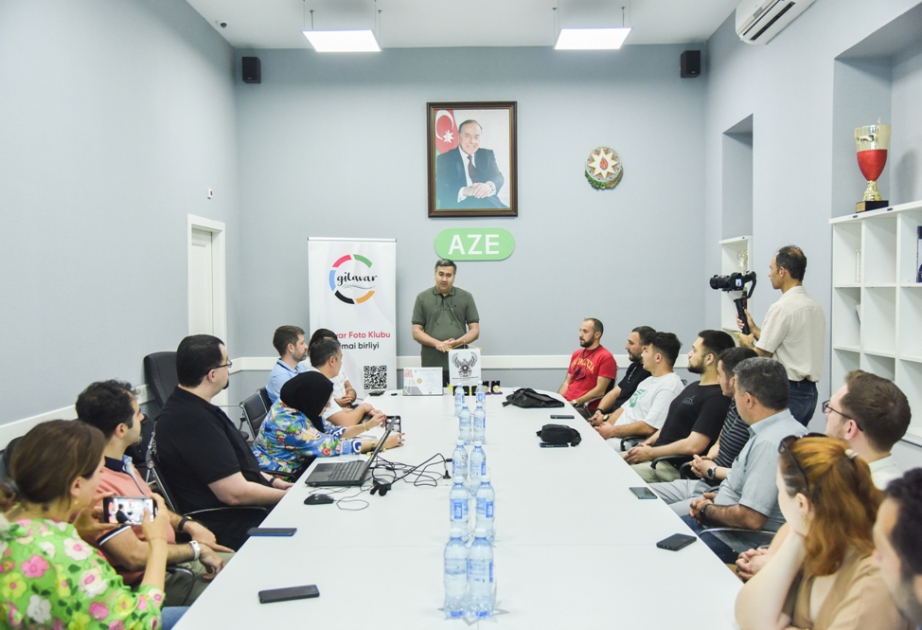 توقيع مذكرة بين نادي التصوير الاذربيجاني ونظيره المصري