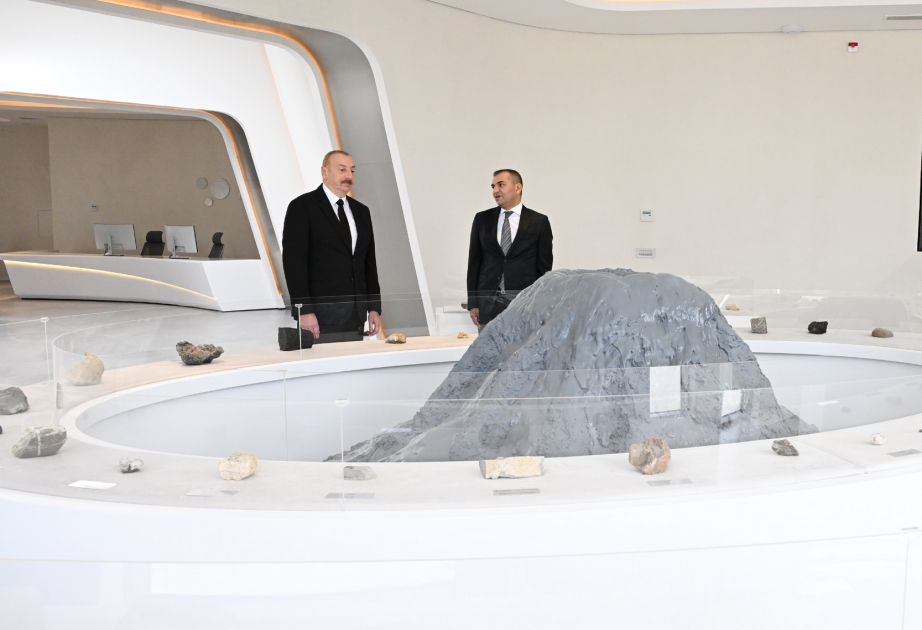 Президент Ильхам Алиев принял участие в открытии Туристического комплекса грязевых вулканов ВИДЕО