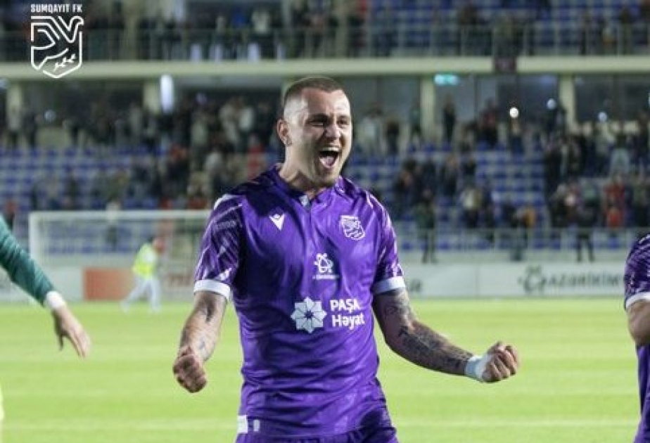Azərbaycan klubu daha bir futbolçu ilə yollarını ayırıb