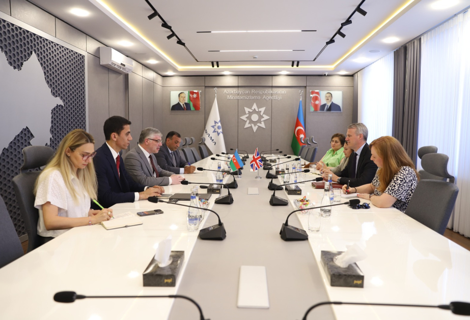 Delegación británica recibe información sobre las consecuencias del problema de las minas terrestres en los territorios liberados de Azerbaiyán