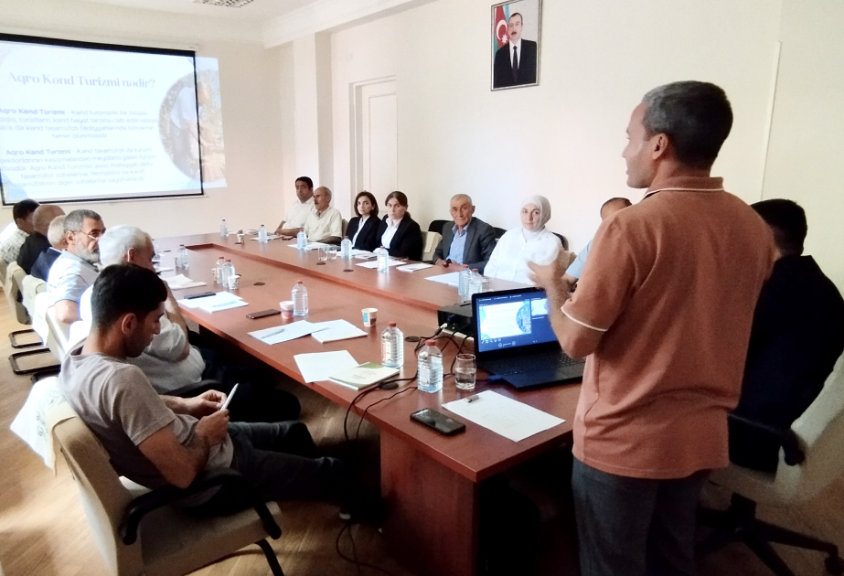 “Şəhərdən Kəndə” layihəsi çərçivəsində Lerikdə fermerlərə aqroturizm üzrə təlim keçirilib