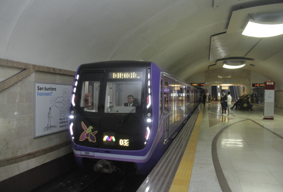 Бакинское метро переходит на летний график работы