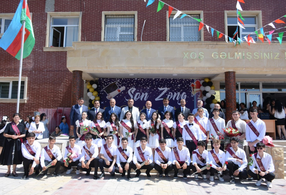Tərtərdə 759 məzun üçün “Son zəng” çalınıb