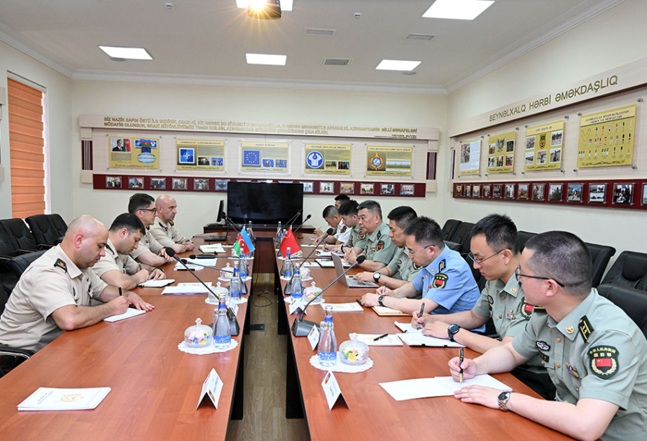 Продолжается визит военной делегации Китая в Азербайджан