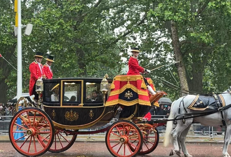 Londonda Kral Çarlzın rəsmi doğum günü keçirilib