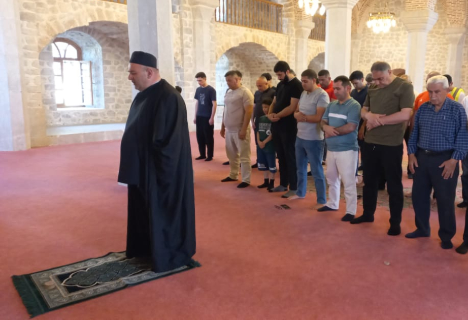 Şuşada bayram namazı qılınıb VİDEO