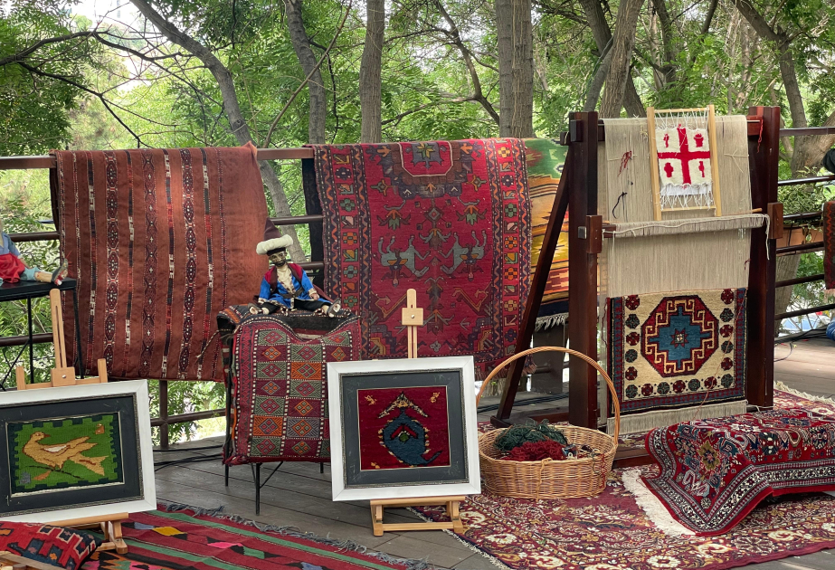 Tbilisidə keçirilən festivalda Azərbaycan guşəsi açılıb