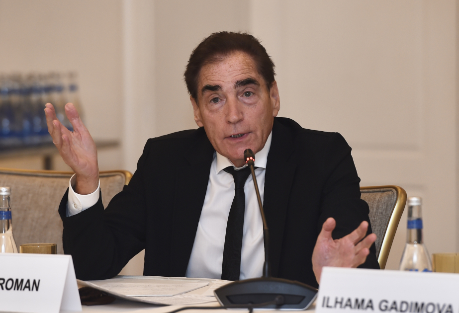 Petre Roman: Xəzər dənizi suyunun getdikcə azalması son illər böyük narahatlıq doğurur